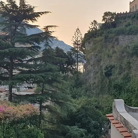 Apartment Casa Claudia - Center 5 Minutes To Positano